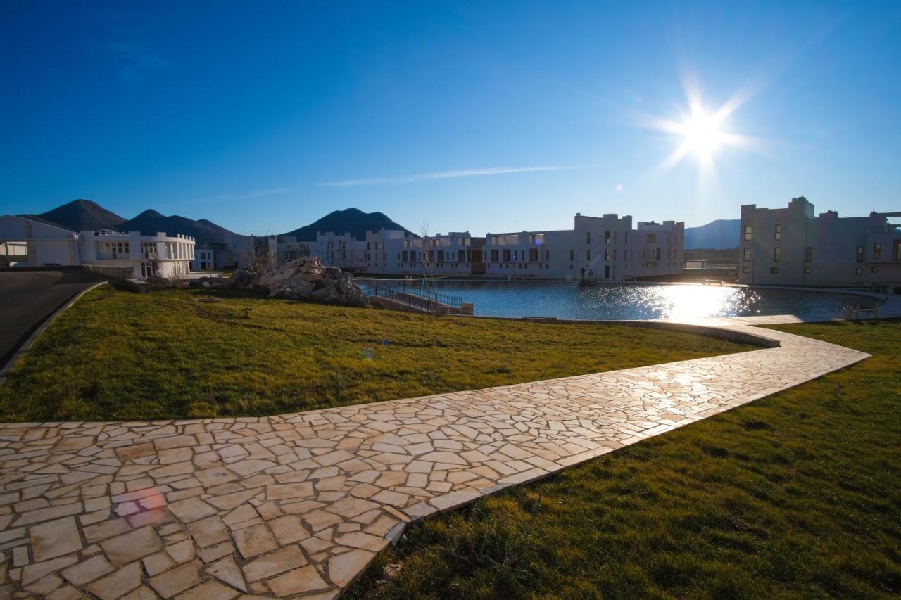 Grad Sunca Resort トレビニエ エクステリア 写真